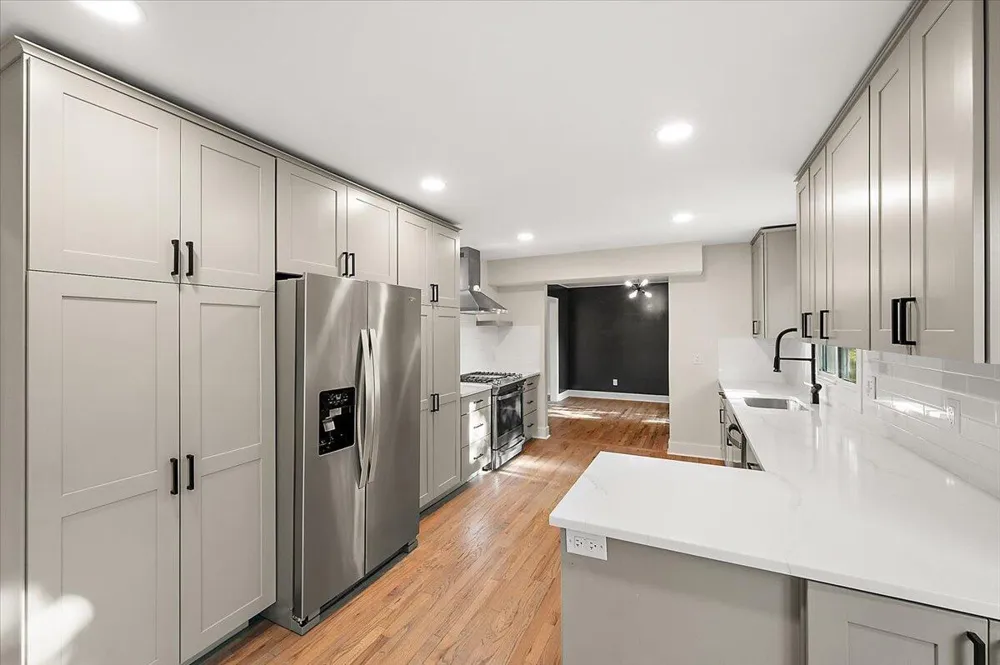 7381 Cathedral Drive Bloomfield Hills, MI 48301