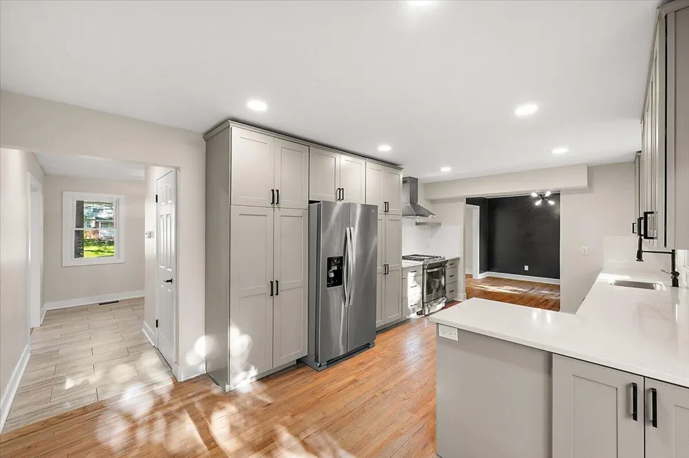 7381 Cathedral Drive Bloomfield Hills, MI 48301