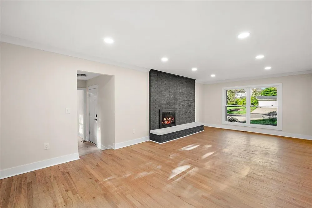 7381 Cathedral Drive Bloomfield Hills, MI 48301