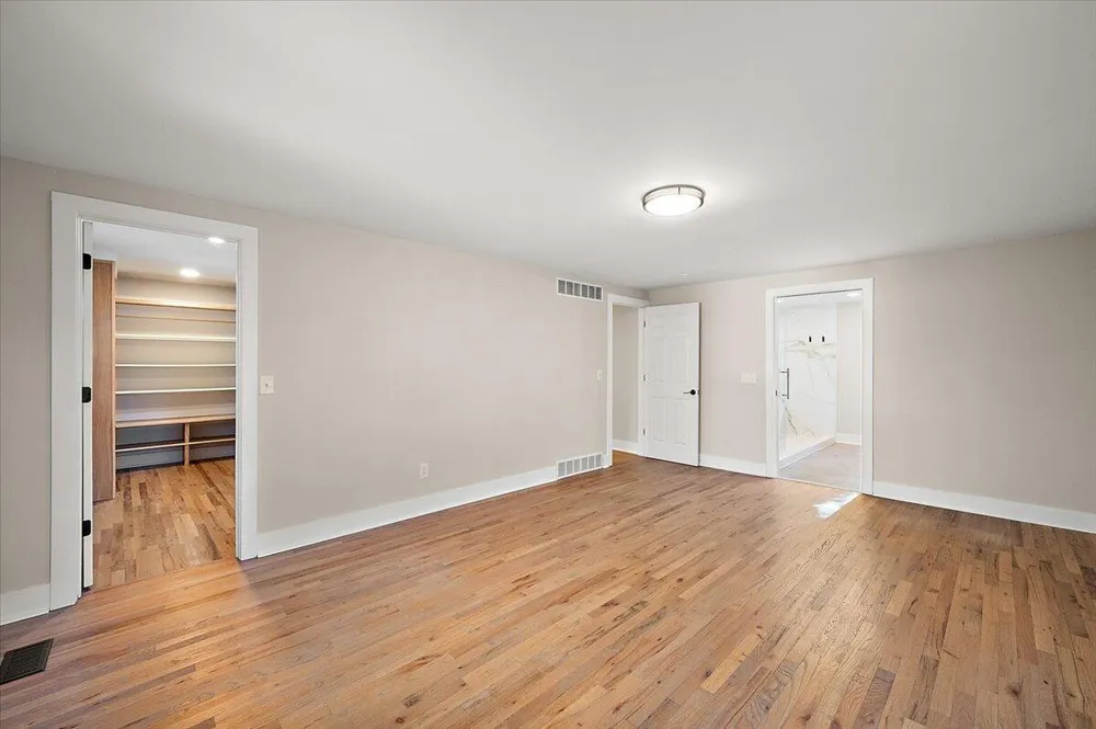 7381 Cathedral Drive Bloomfield Hills, MI 48301