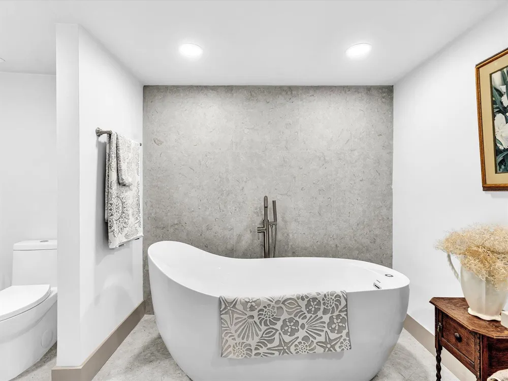 3360 S Ocean Boulevard #2a Palm Beach, FL 33480