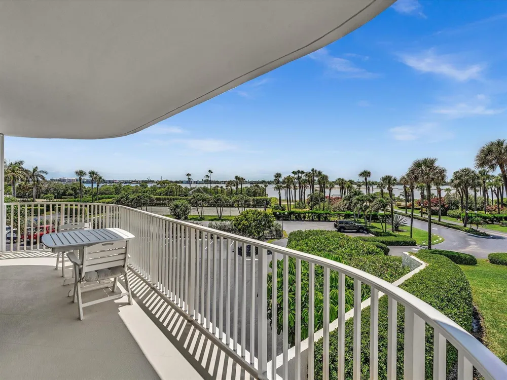 3360 S Ocean Boulevard #2a Palm Beach, FL 33480