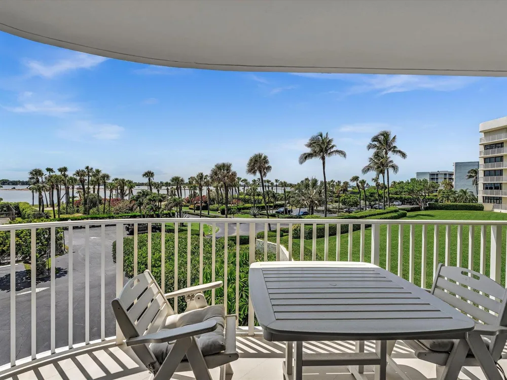 3360 S Ocean Boulevard #2a Palm Beach, FL 33480