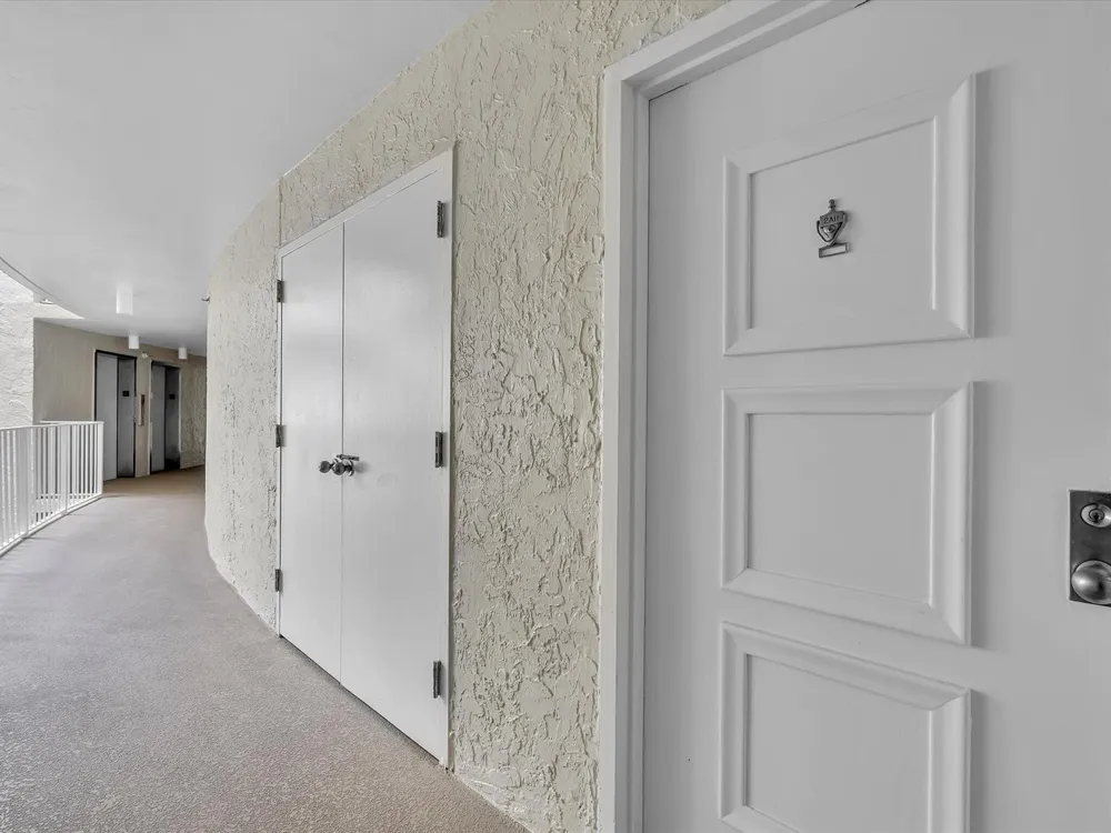 3360 S Ocean Boulevard #2a Palm Beach, FL 33480