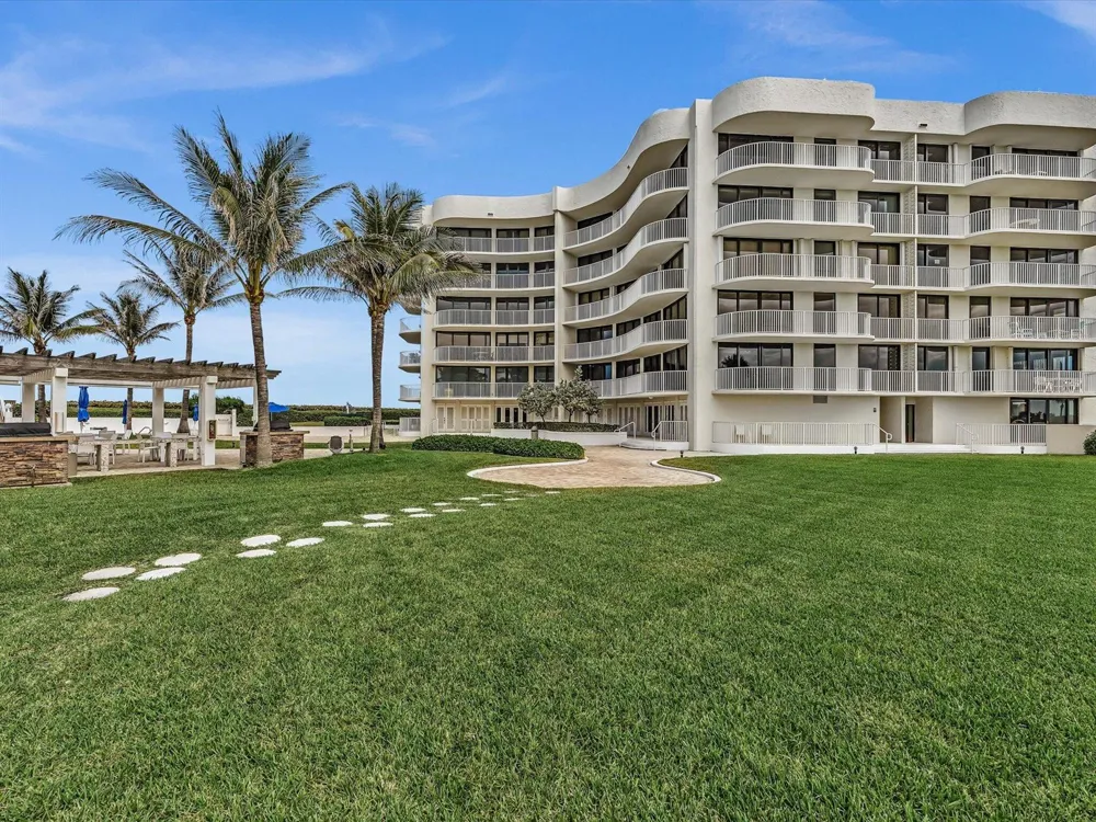 3360 S Ocean Boulevard #2a Palm Beach, FL 33480