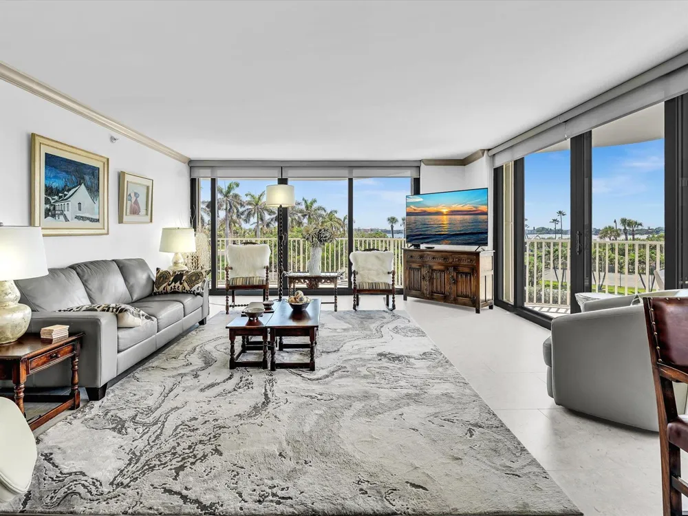 3360 S Ocean Boulevard #2a Palm Beach, FL 33480