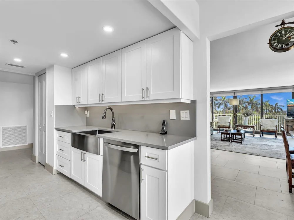 3360 S Ocean Boulevard #2a Palm Beach, FL 33480