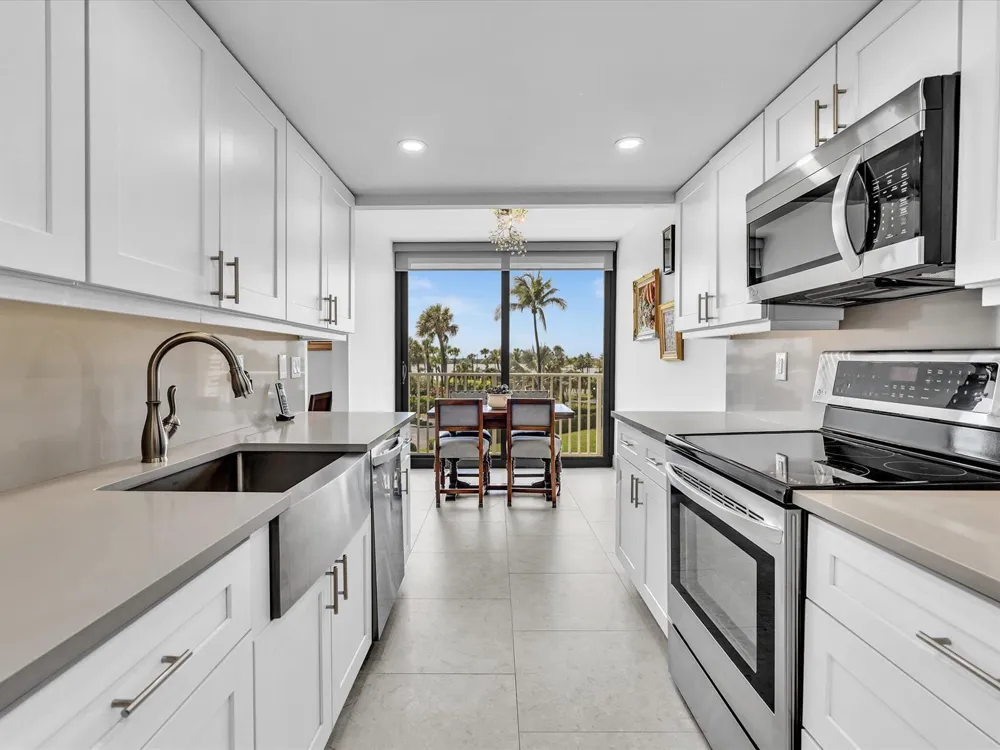 3360 S Ocean Boulevard #2a Palm Beach, FL 33480