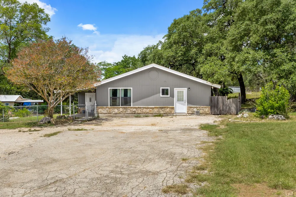 600 Windrush Canyon Lake, TX 78133