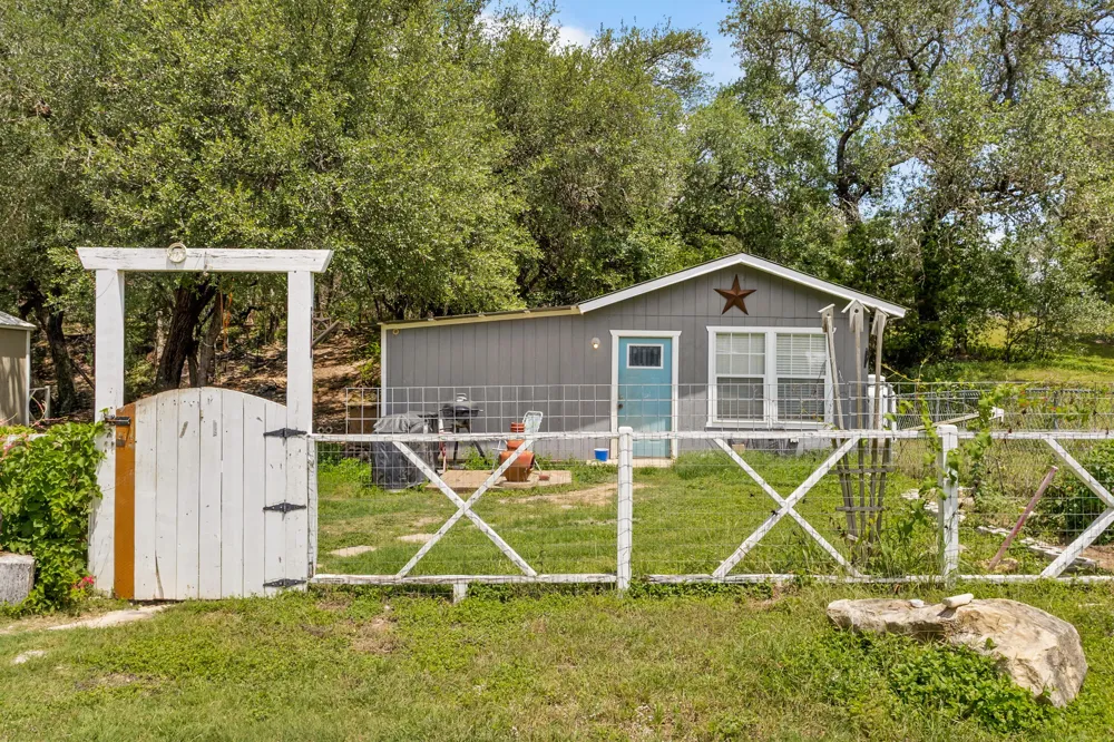 600 Windrush Canyon Lake, TX 78133