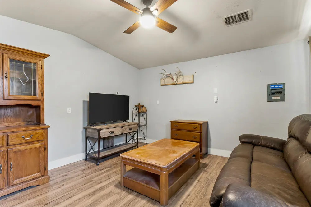 600 Windrush Canyon Lake, TX 78133