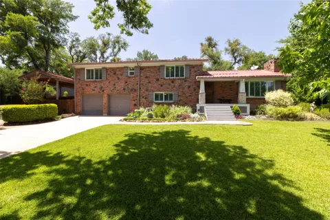 211 Crest Ridge Circle