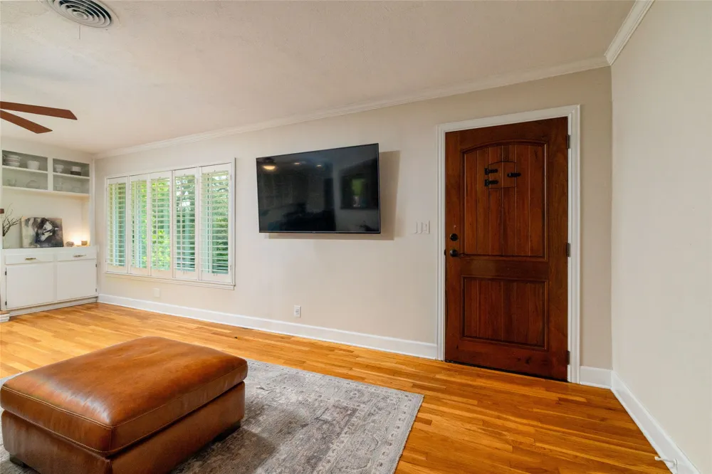 211 Crest Ridge Circle Lakeside, TX 76108