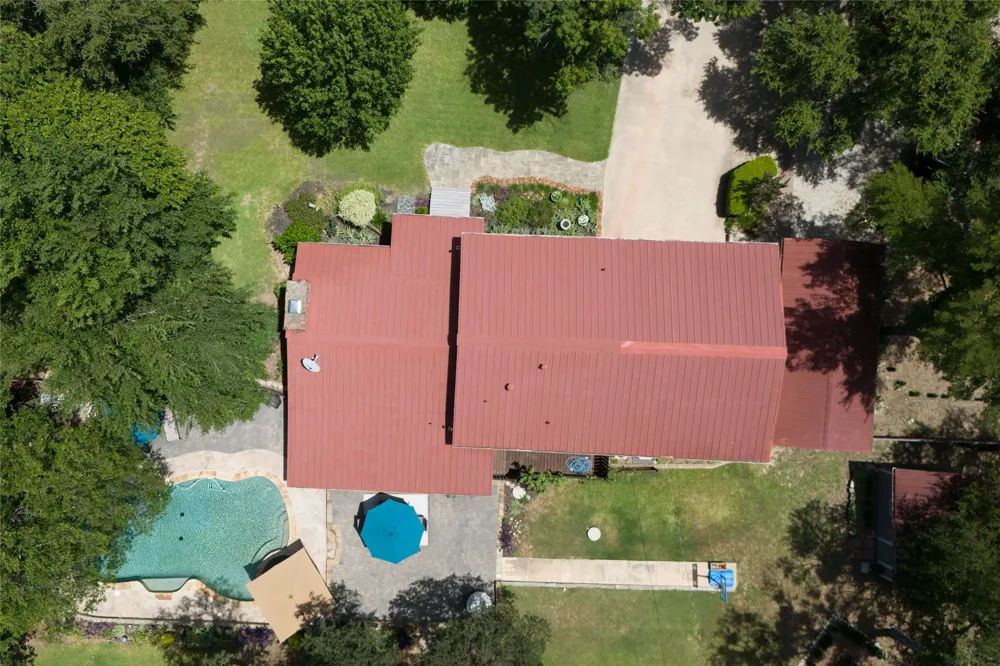211 Crest Ridge Circle Lakeside, TX 76108