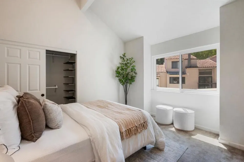 2391 Lyall Way Belmont, CA 94002