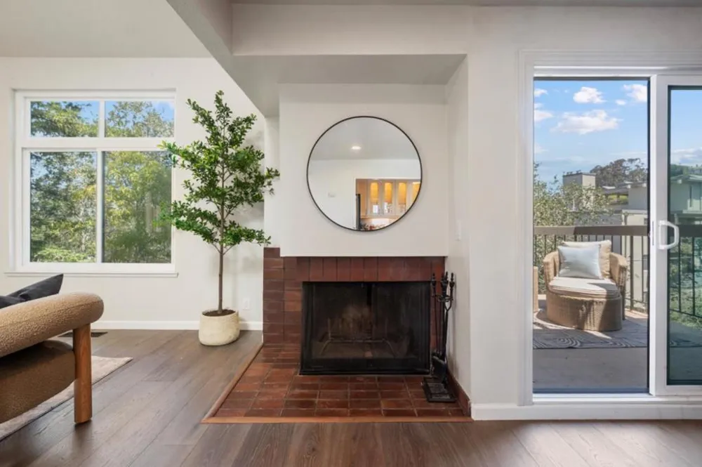 2391 Lyall Way Belmont, CA 94002