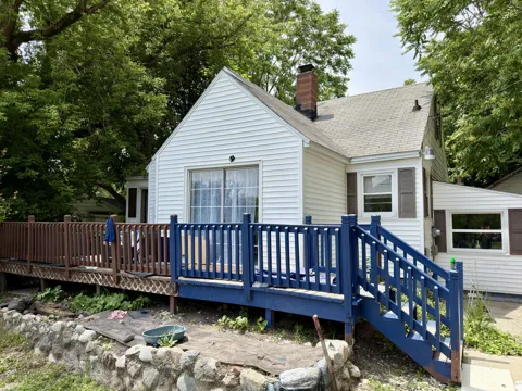 820 Oak Street