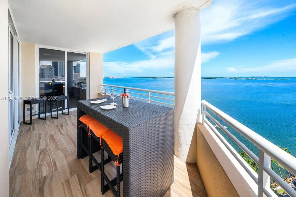 808 Brickell Key Dr #1808 Miami, FL 33131