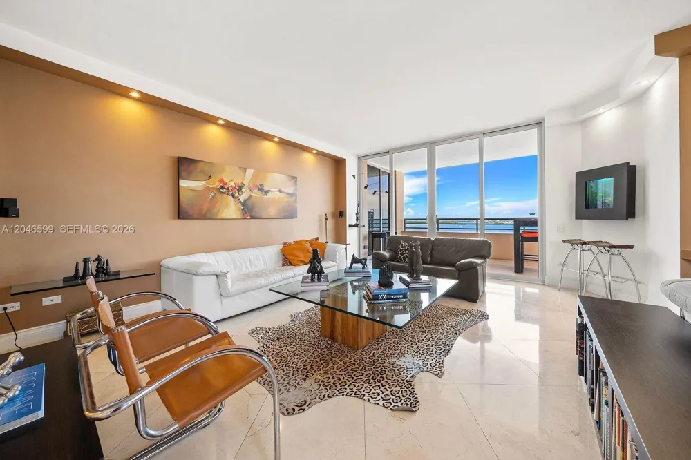 808 Brickell Key Dr #1808 Miami, FL 33131