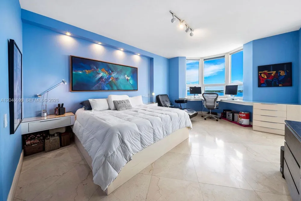 808 Brickell Key Dr #1808 Miami, FL 33131