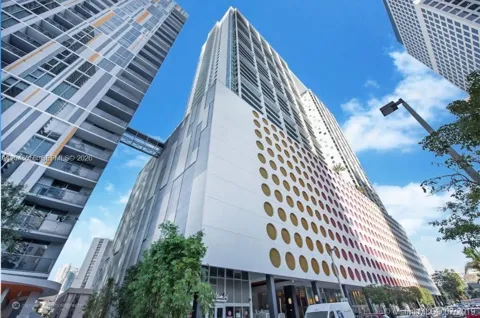 500 Brickell Ave #2006