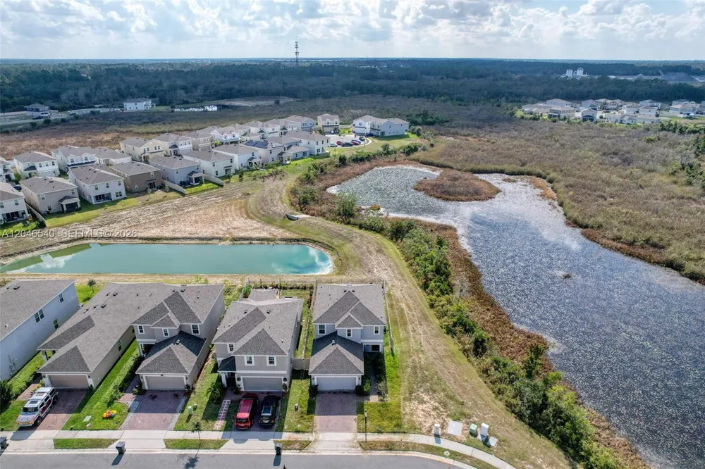 857 scrub oak hammock rd Davenport, FL 33837