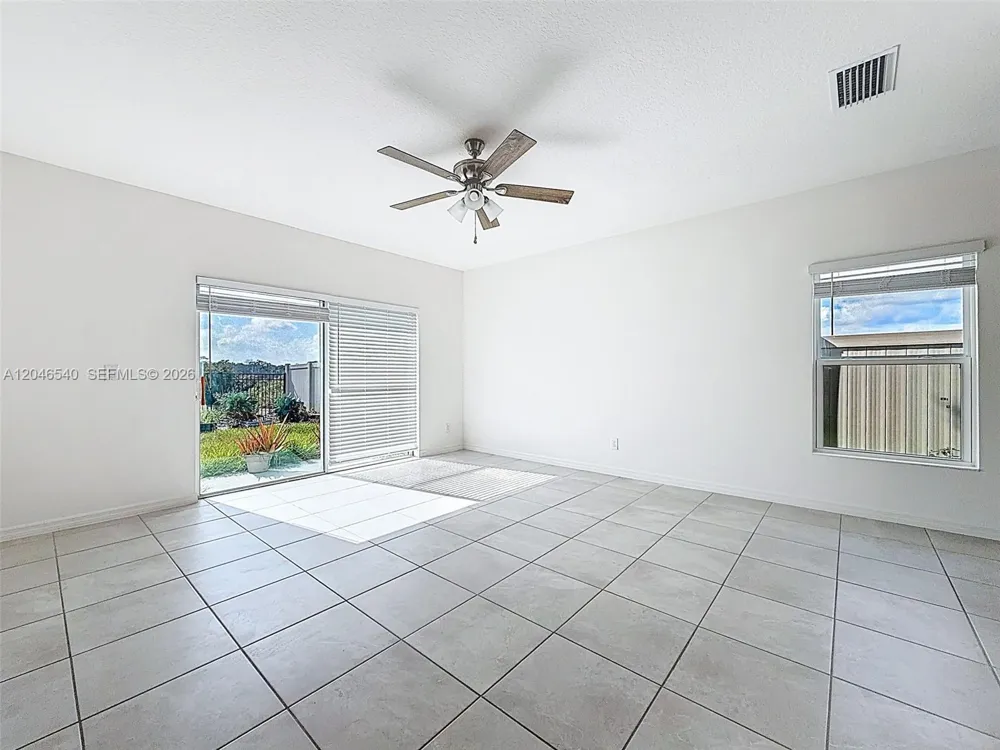 857 scrub oak hammock rd Davenport, FL 33837