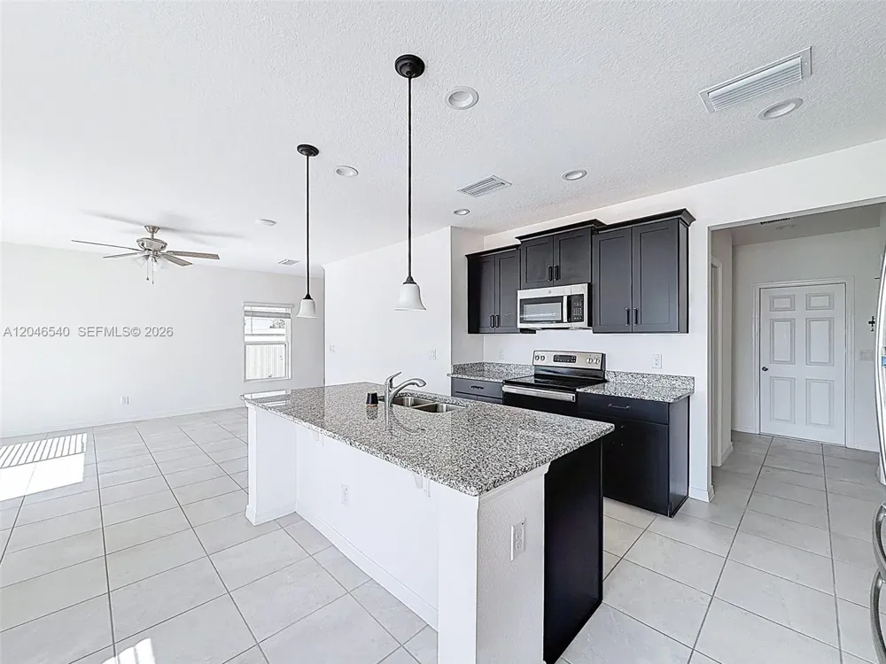 857 scrub oak hammock rd Davenport, FL 33837