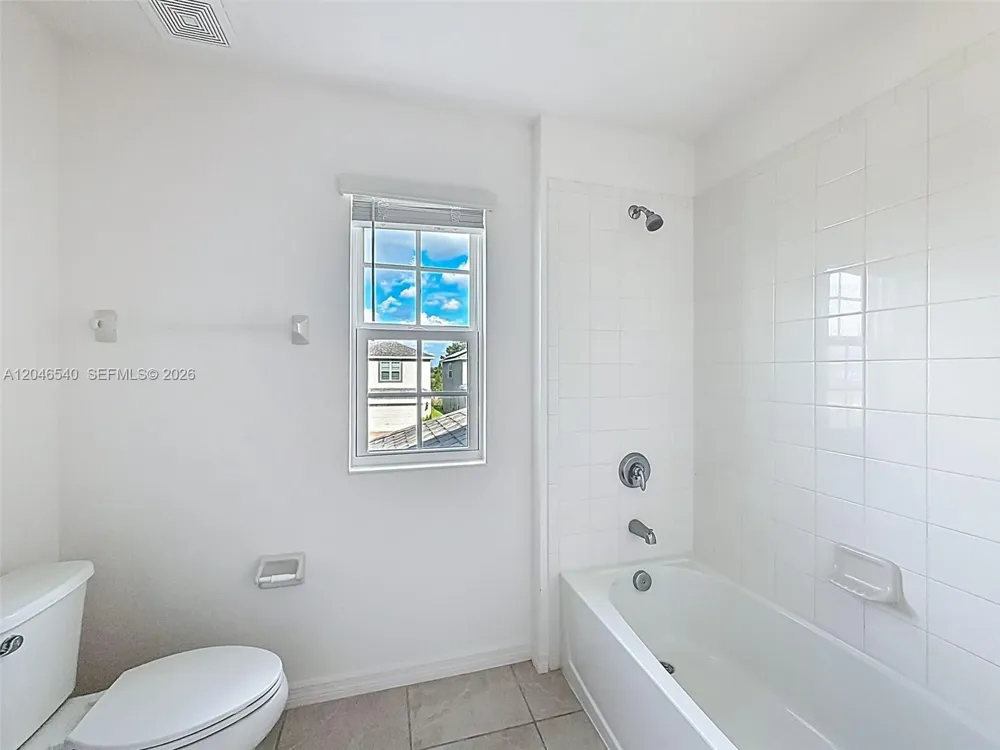 857 scrub oak hammock rd Davenport, FL 33837