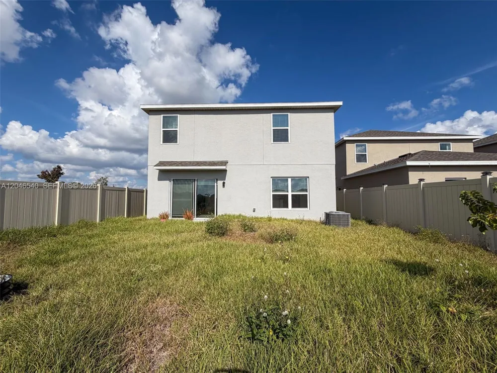 857 scrub oak hammock rd Davenport, FL 33837