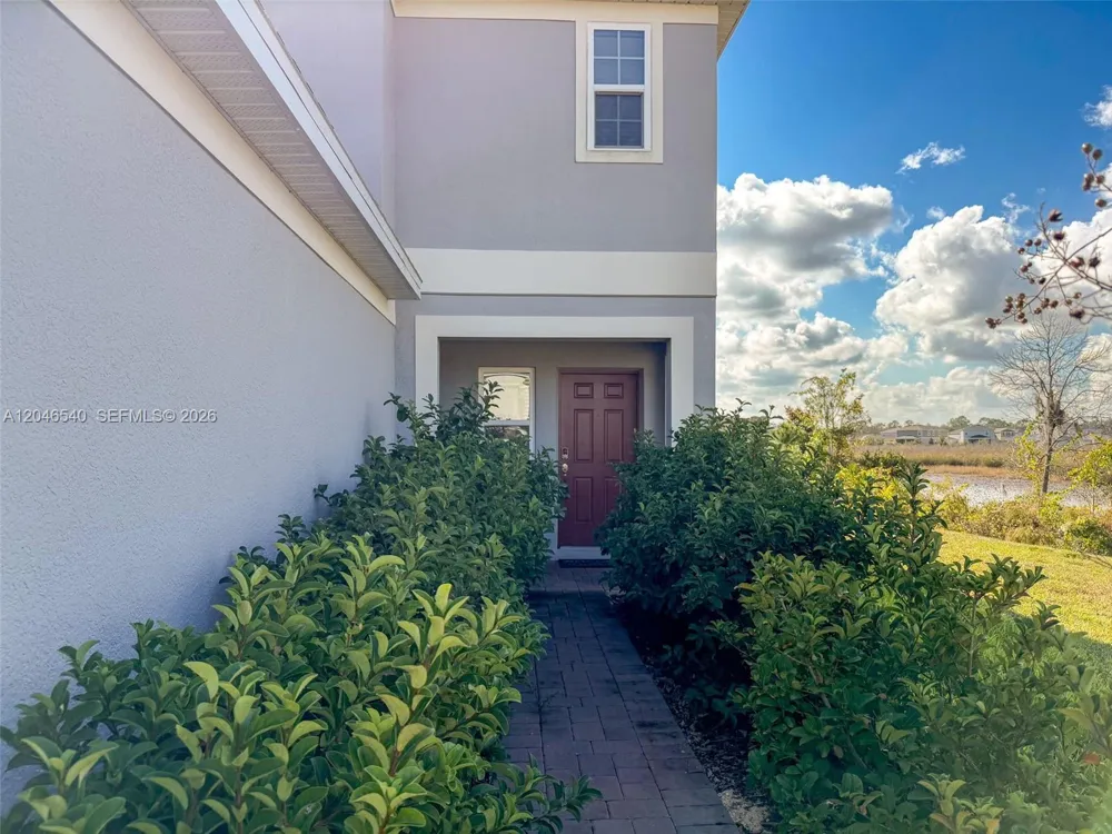 857 scrub oak hammock rd Davenport, FL 33837