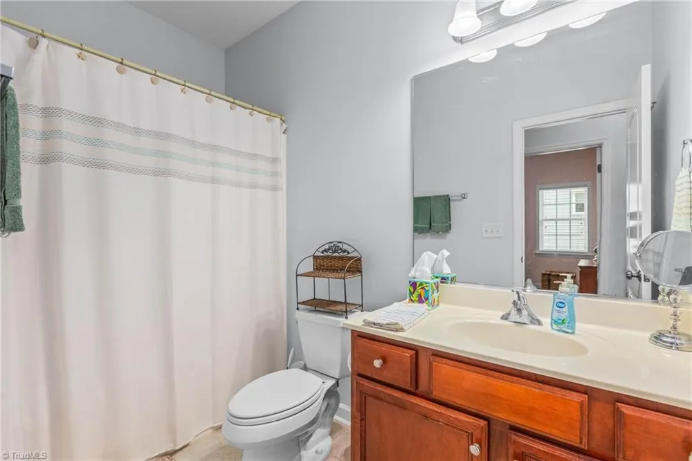6604 Springfield Village Lane Clemmons, NC 27012