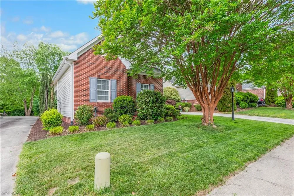 6604 Springfield Village Lane Clemmons, NC 27012