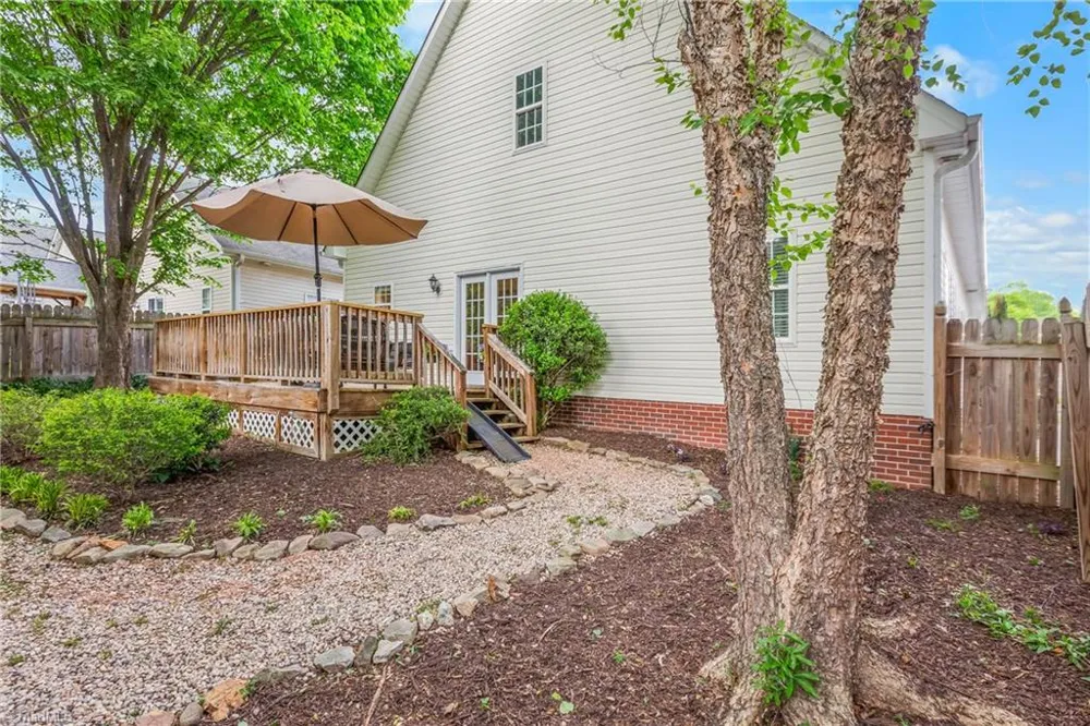 6604 Springfield Village Lane Clemmons, NC 27012