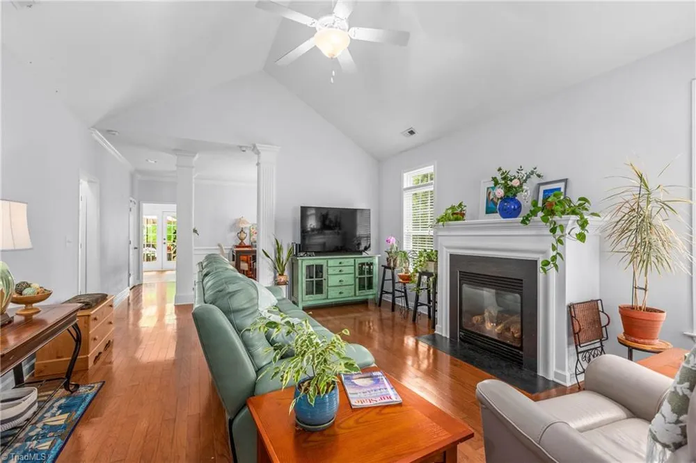 6604 Springfield Village Lane Clemmons, NC 27012