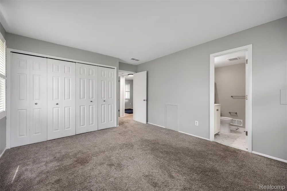 4942 Butler Drive Troy City, MI 48085