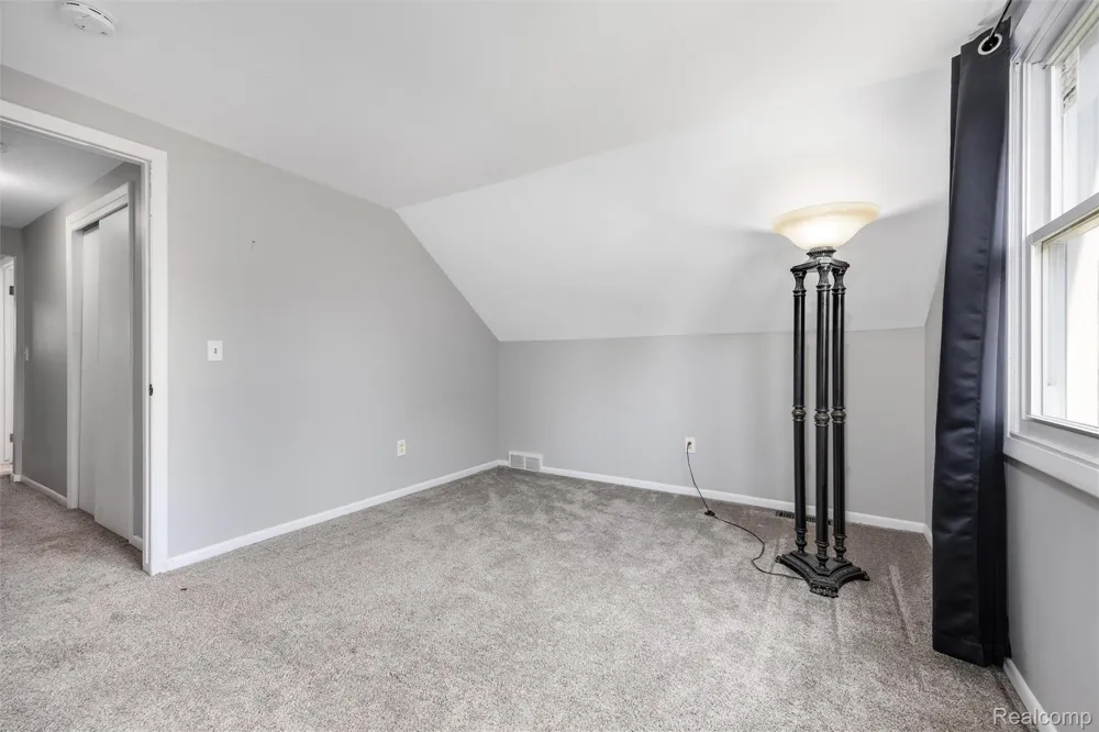 4942 Butler Drive Troy City, MI 48085