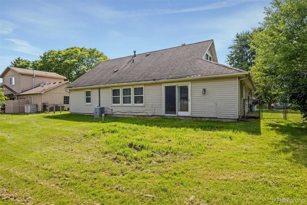4942 Butler Drive Troy City, MI 48085