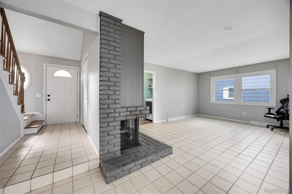 4942 Butler Drive Troy City, MI 48085