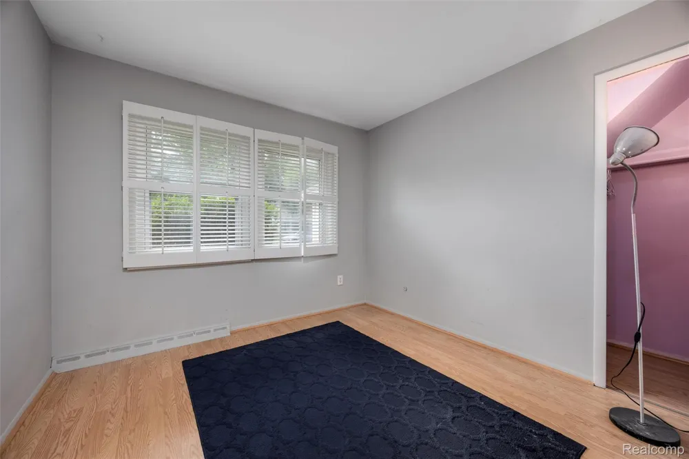 4942 Butler Drive Troy City, MI 48085