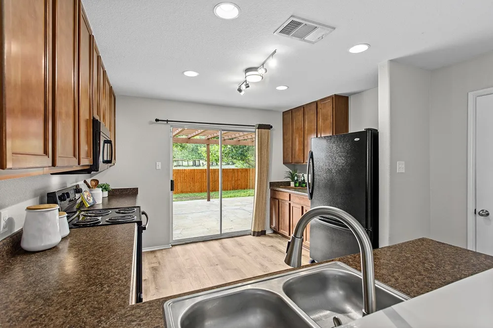 11328 Ashbrook Drive Manchaca, TX 78652
