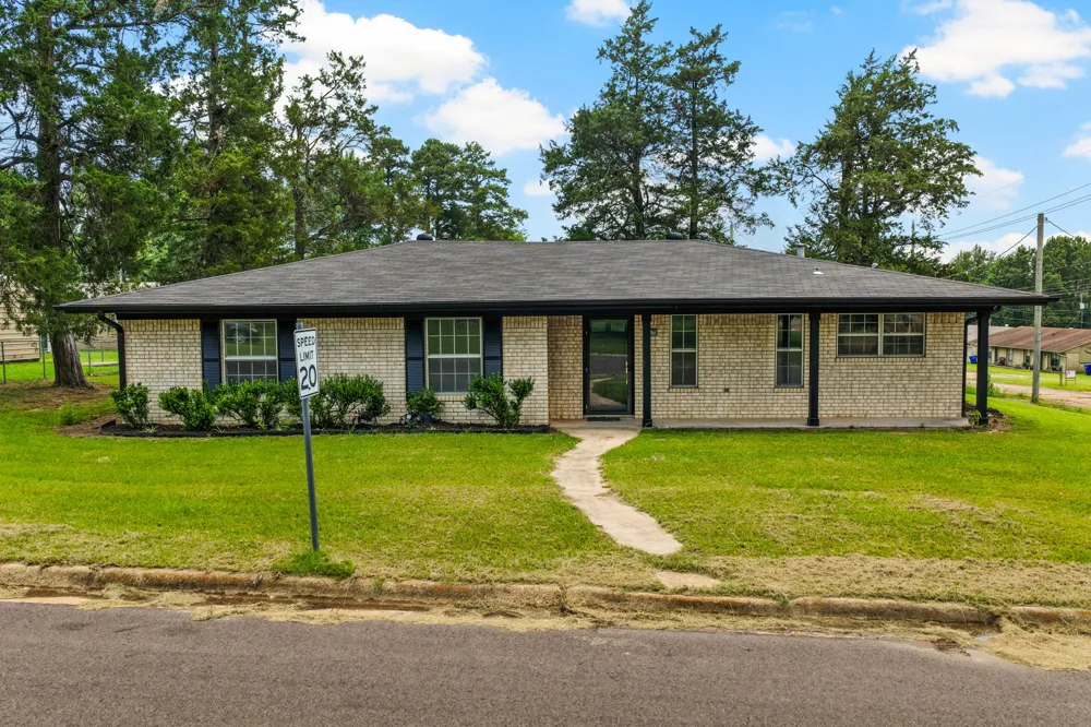 607 W Campbell Road Linden, TX 75563