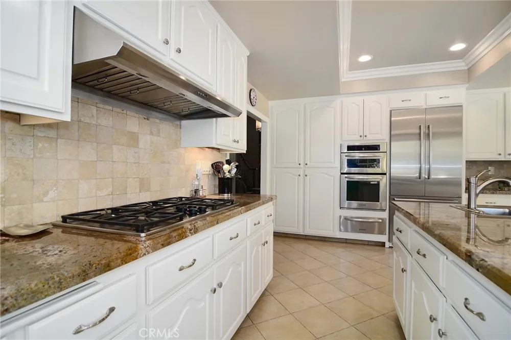 29450 Cambridge Court Agoura Hills, CA 91301