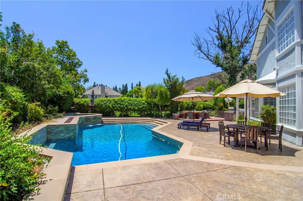 29450 Cambridge Court Agoura Hills, CA 91301