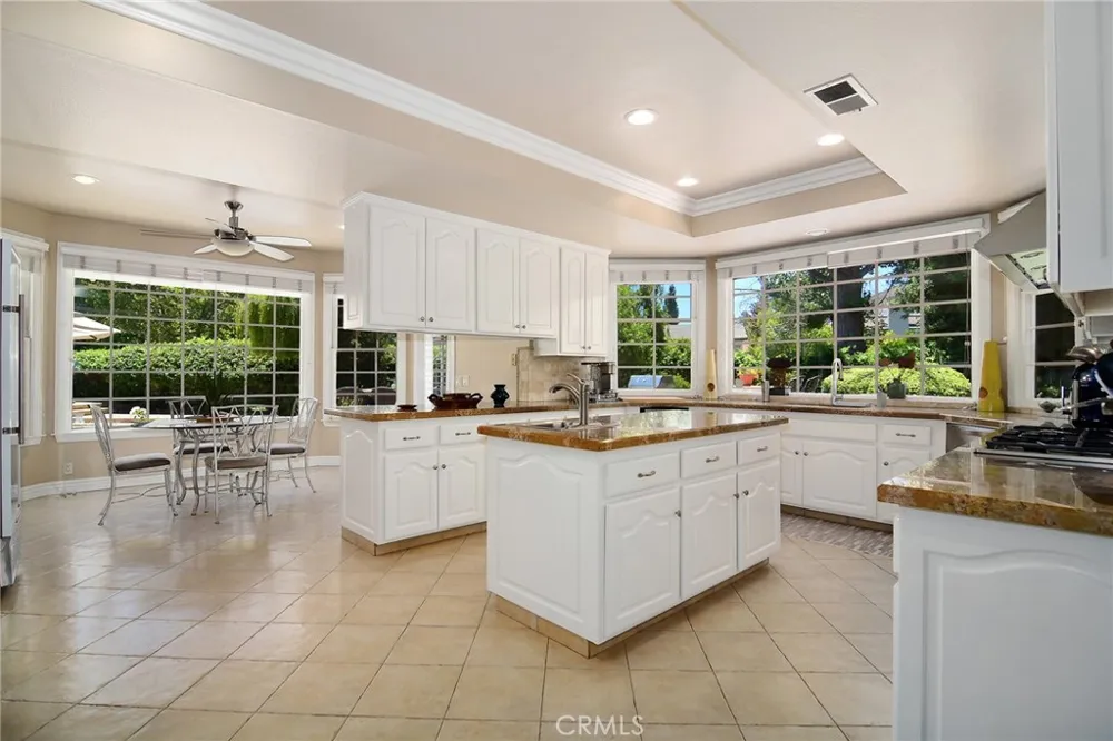 29450 Cambridge Court Agoura Hills, CA 91301
