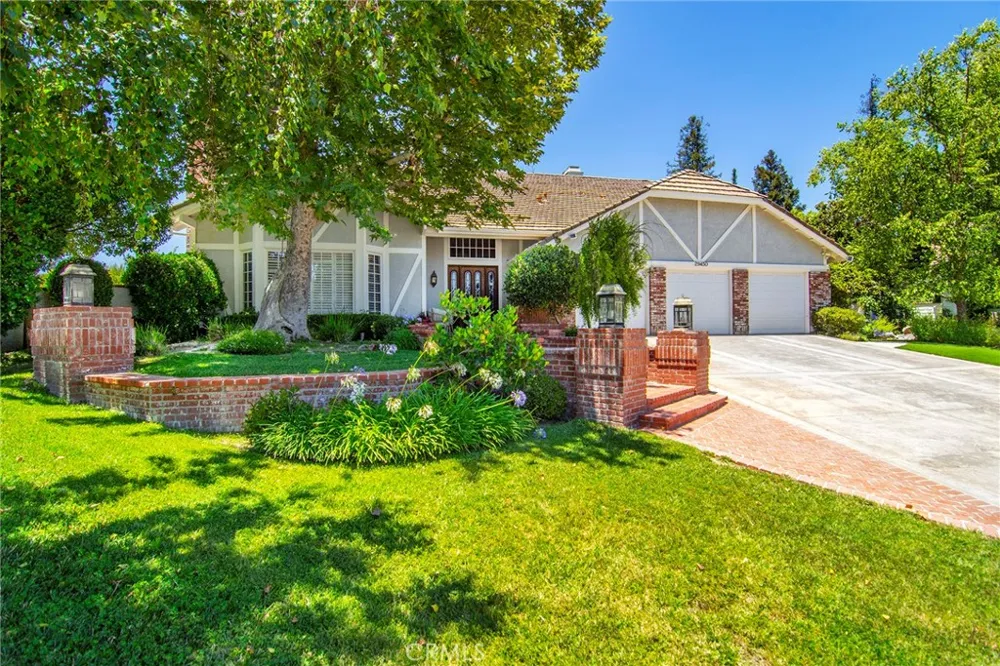 29450 Cambridge Court Agoura Hills, CA 91301