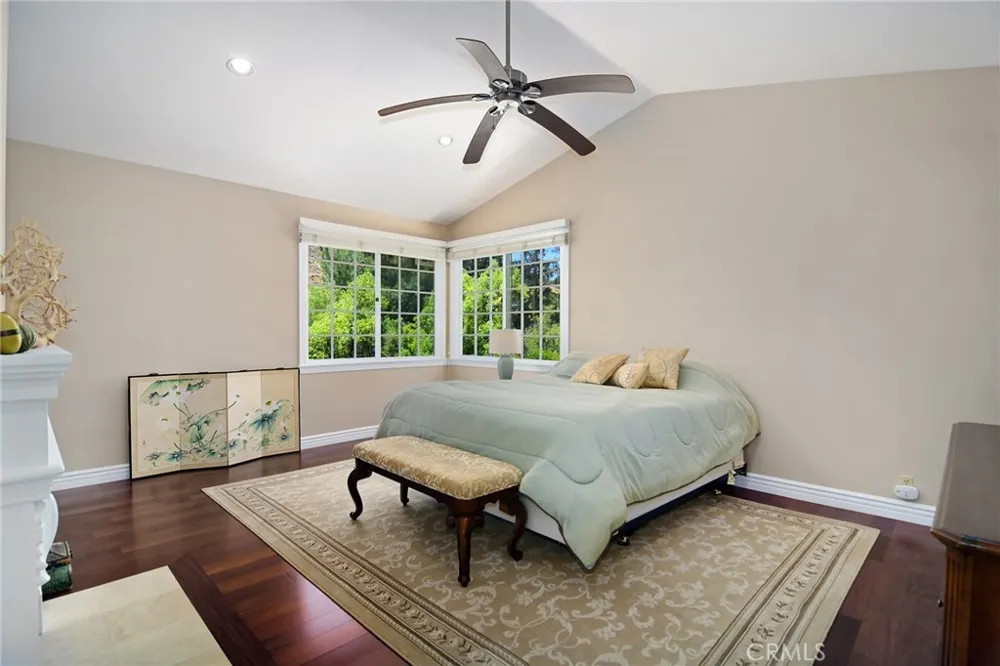 29450 Cambridge Court Agoura Hills, CA 91301