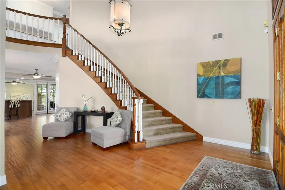 29450 Cambridge Court Agoura Hills, CA 91301