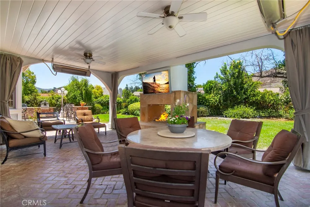 29450 Cambridge Court Agoura Hills, CA 91301