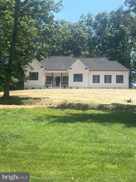 8415 BENS LANE